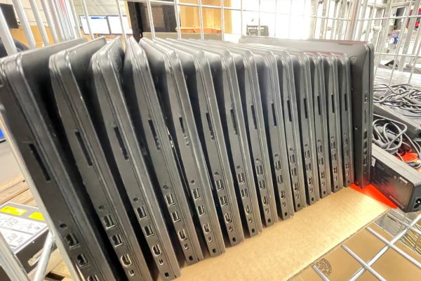 hand in old laptops for money